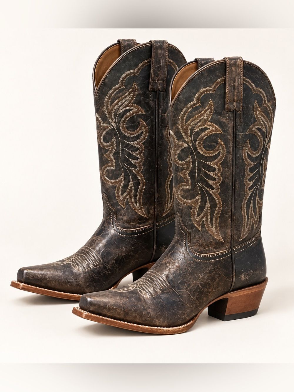 NWOT Shyanne “Loretta” Western Cowboy Boots – Women’s Size 9